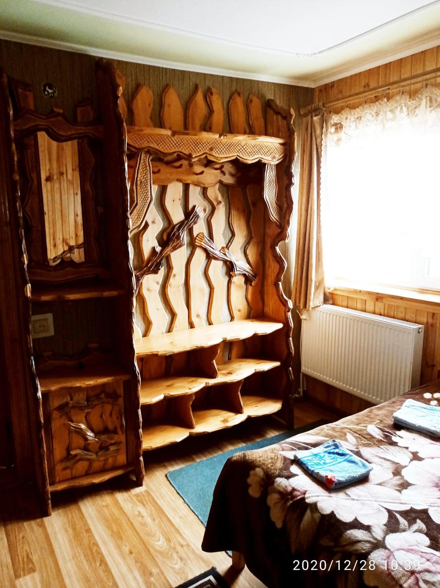 "Різьбярська Садиба" スラブスク 部屋 写真