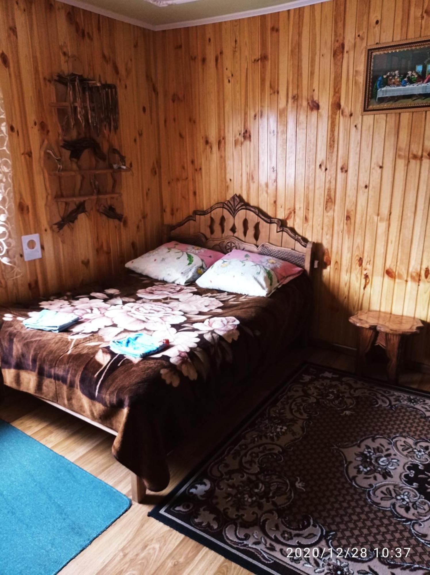 "Різьбярська Садиба" スラブスク 部屋 写真