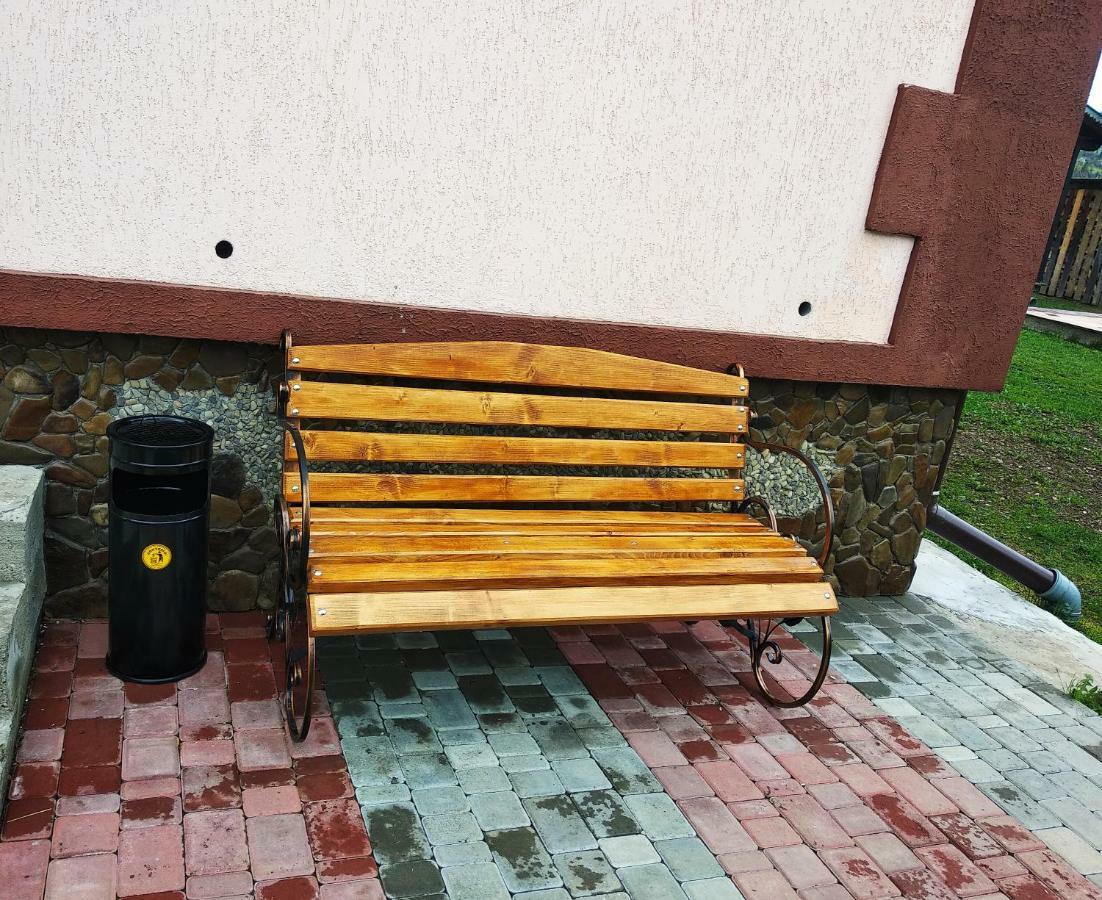 "Різьбярська Садиба" スラブスク エクステリア 写真